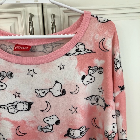 🥳HOST PICK🥳 Oversized Peanuts women’s sweatshirt - Picture 5 of 9